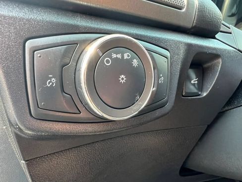 Used 2017 Ford Fusion SE FWD image 22