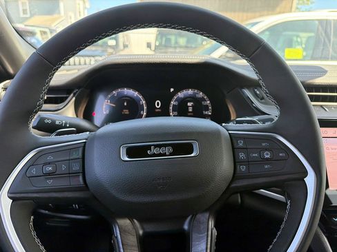 New 2027 Jeep Grand Cherokee 4WD image 14