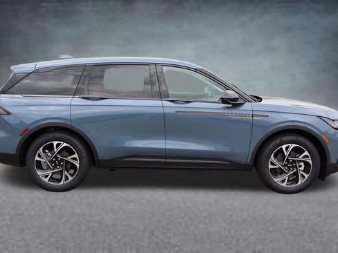 New 2026 Lincoln Nautilus Premier w/ Equipment Group 102A AWD/4WD image 2