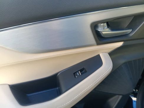 Used 2023 Acura MDX SH-AWD image 18