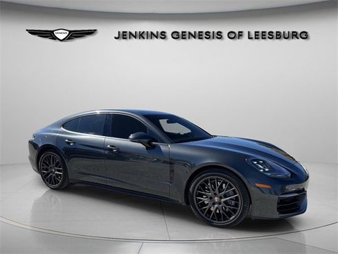 Used 2021 Porsche Panamera image 8