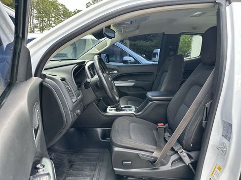 Used 2022 Chevrolet Colorado LT w/ Fleet Safety Package RWD image 2