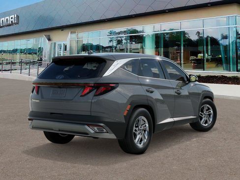 New 2026 Hyundai Tucson SE image 4