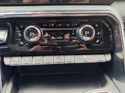 Used 2025 GMC Sierra 3500 Denali Ultimate image 31