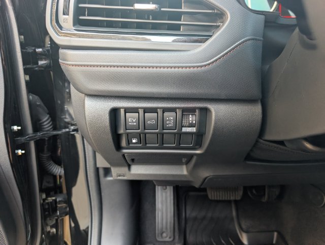 Used 2026 Subaru Forester Touring AWD/4WD image 11