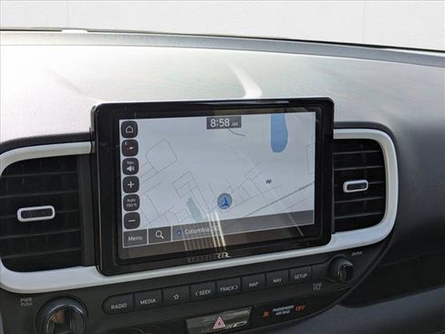 New 2025 Hyundai Venue Limited image 14