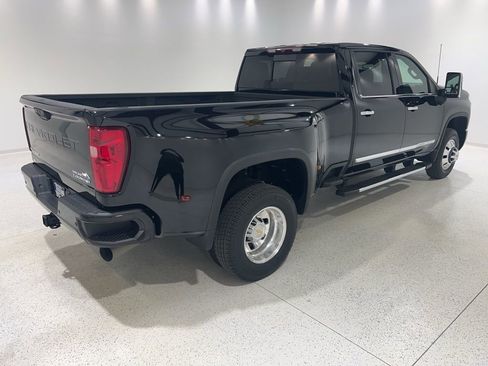 Used 2024 Chevrolet Silverado 3500 High Country image 5