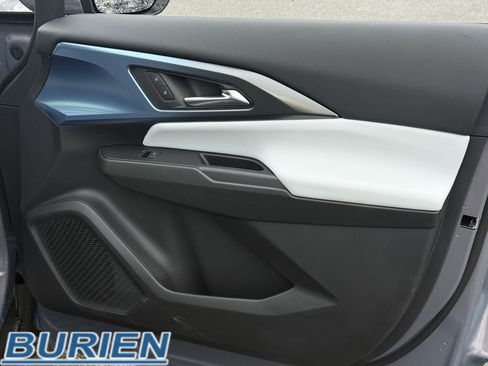 New 2026 Chevrolet Equinox EV LT image 20