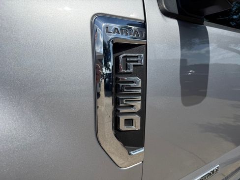 Used 2021 Ford F250 Lariat w/ Lariat Value Package AWD/4WD image 10