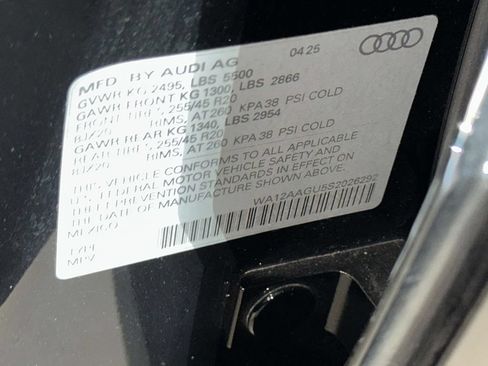 Used 2025 Audi Q5 Premium Plus w/ Premium Plus AWD/4WD image 21