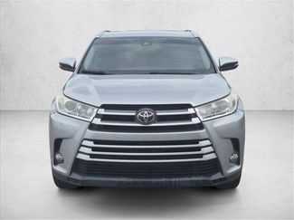 Used 2019 Toyota Highlander XLE FWD video 2
