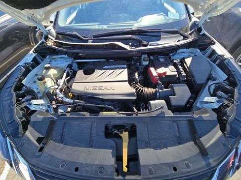 Used 2023 Nissan Rogue SV image 18