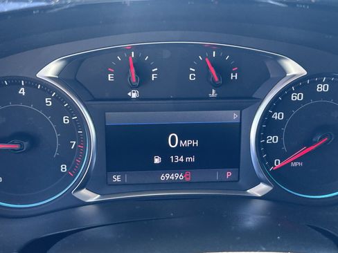 Used 2023 Chevrolet Traverse LT FWD image 18