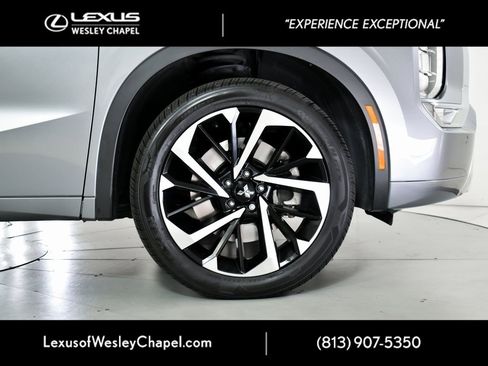 Used 2022 Mitsubishi Outlander SEL image 5