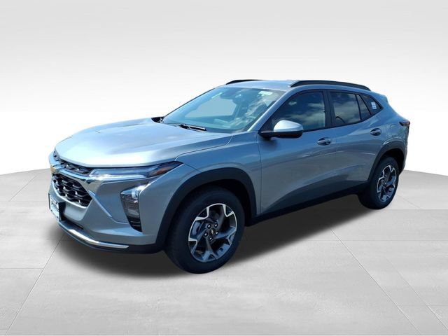 New 2026 Chevrolet Trax LT w/ Driver Confidence Package FWD image 4