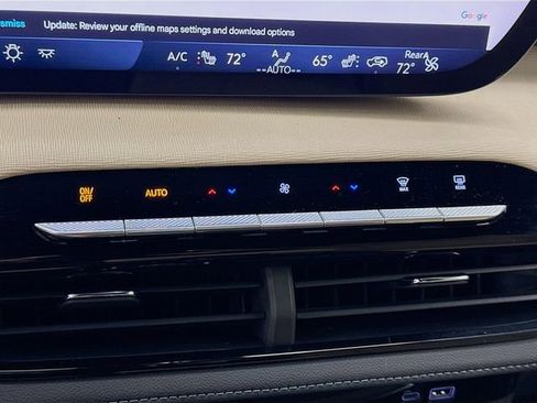 Used 2025 Buick Enclave Preferred image 17