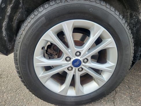 Used 2017 Ford Escape SE image 20