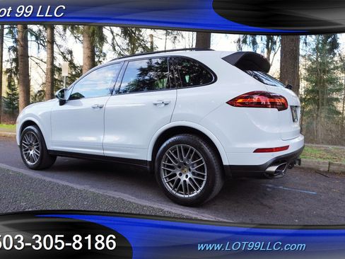 Used 2017 Porsche Cayenne Platinum Edition image 11