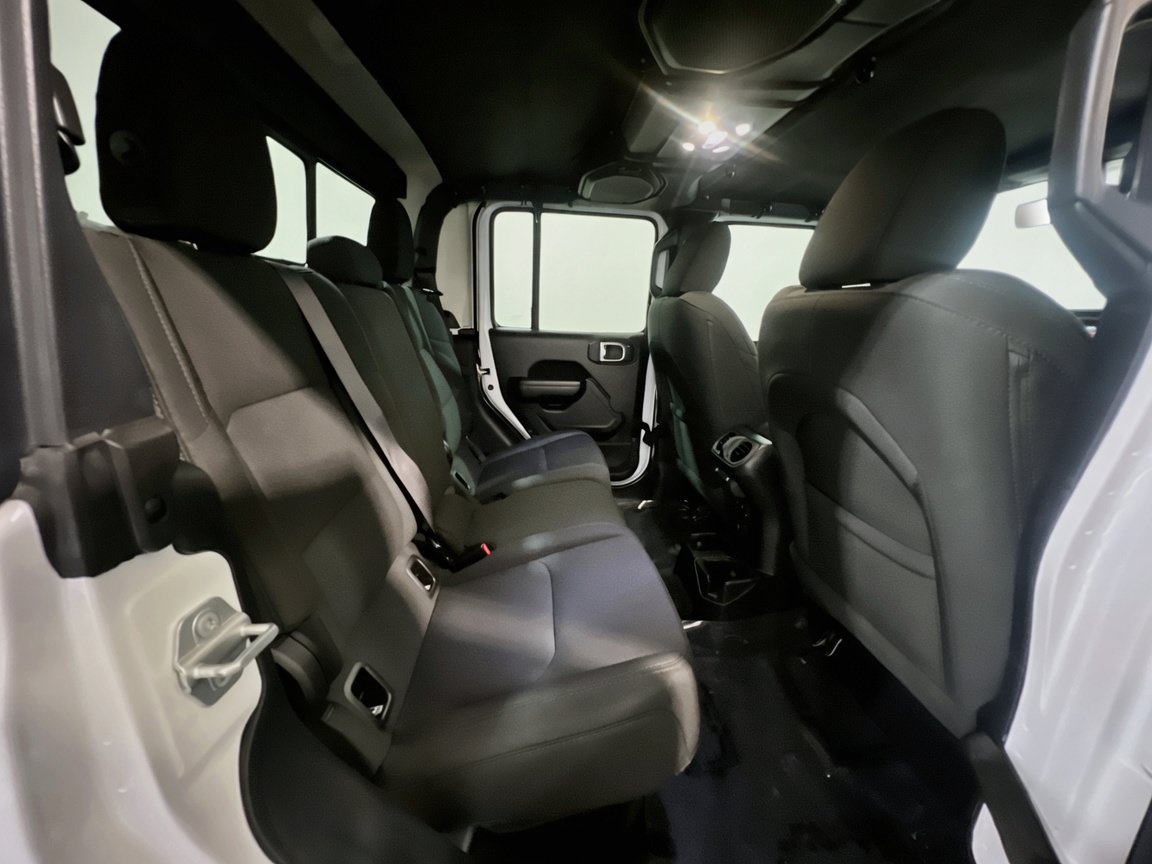 Used 2021 Jeep Gladiator Sport AWD/4WD image 19