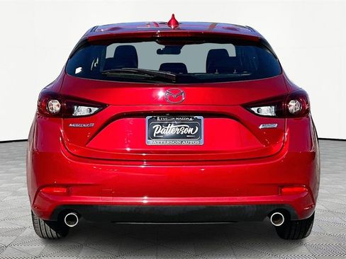 Used 2018 MAZDA MAZDA3 Touring image 4