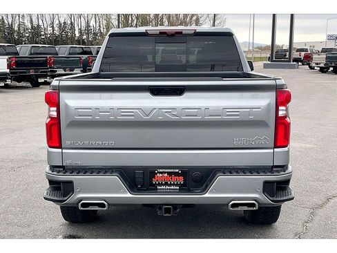Used 2024 Chevrolet Silverado 1500 High Country w/ Technology Package image 4