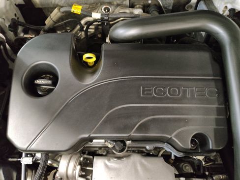 Used 2023 GMC Terrain SLT w/ Elevation Edition image 30