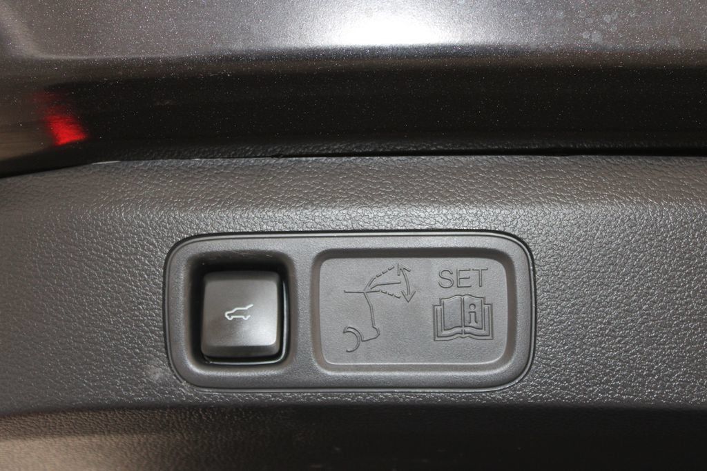 Used 2024 Ford Expedition Limited AWD/4WD image 31