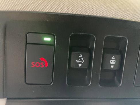 Used 2024 Nissan Pathfinder SL w/ SL Premium Package image 10