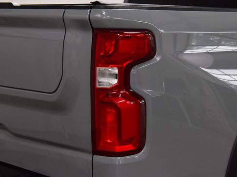 Used 2024 Chevrolet Silverado 1500 ZR2 w/ Technology Package AWD/4WD image 24