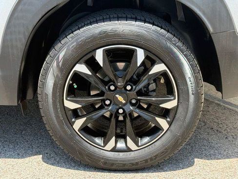 Used 2023 Chevrolet TrailBlazer LT FWD image 13