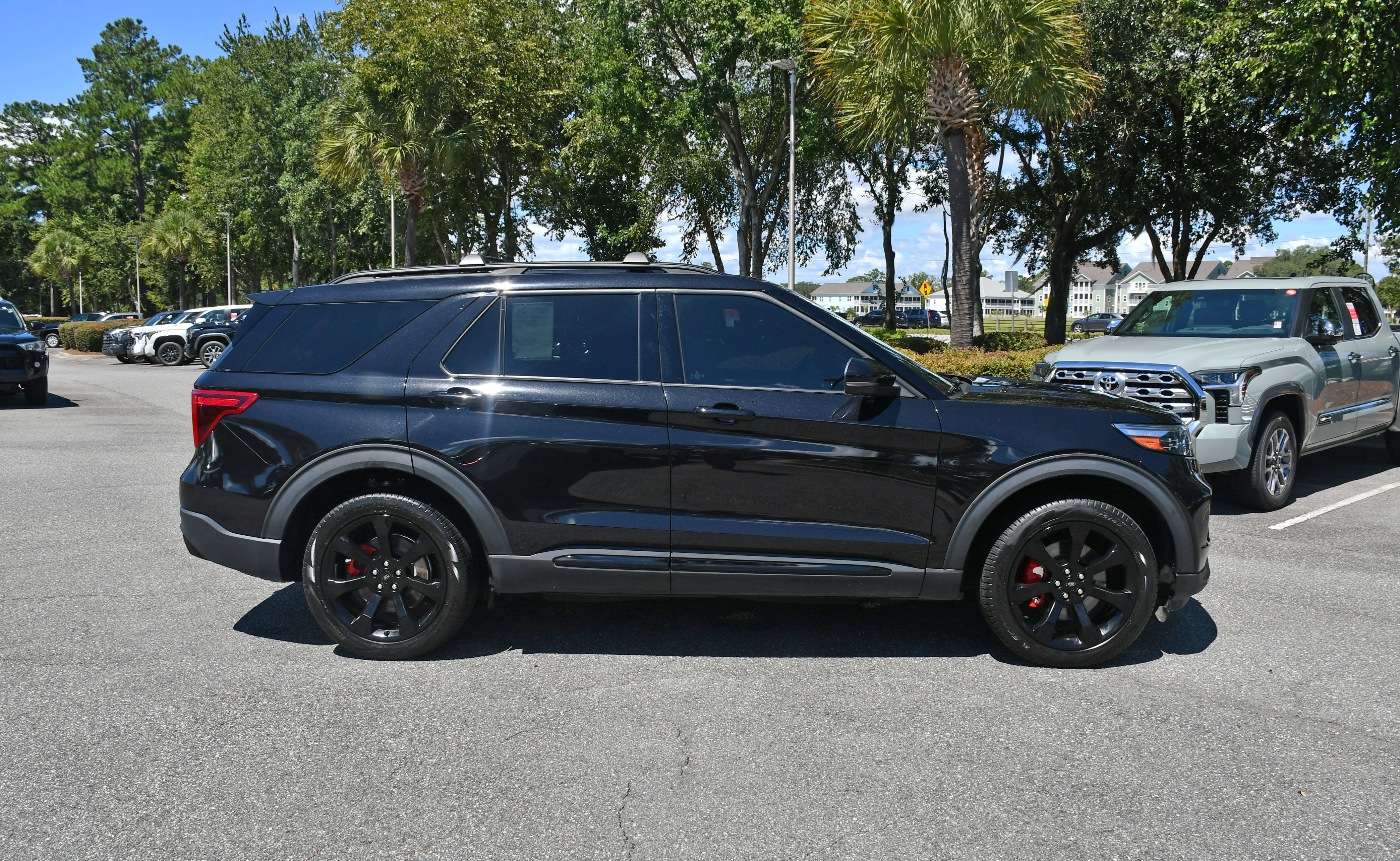 Used 2023 Ford Explorer ST w/ Equipment Group 401A AWD/4WD image 5