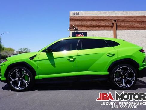 Used 2021 Lamborghini Urus AWD/4WD image 11