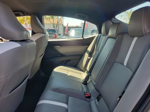 Used 2025 Toyota Camry SE w/ Convenience Package FWD image 15