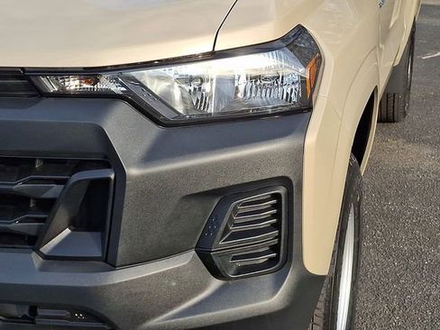 Used 2023 Chevrolet Colorado W/T RWD image 9