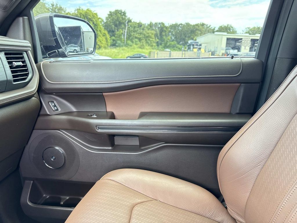 Used 2024 Ford Expedition King Ranch AWD/4WD image 23