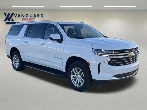 Used 2024 Chevrolet Suburban LT image 9