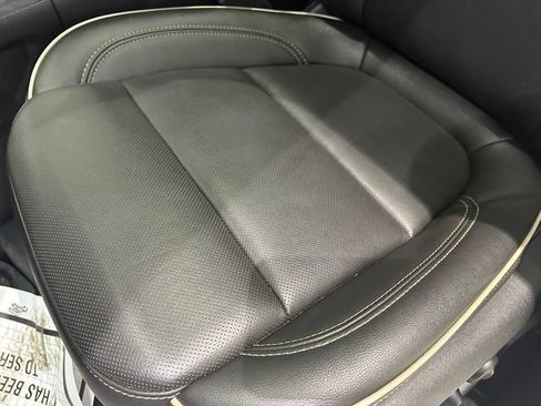 Used 2023 Chevrolet Traverse Premier w/ LPO, Floor Liner Package AWD/4WD image 9