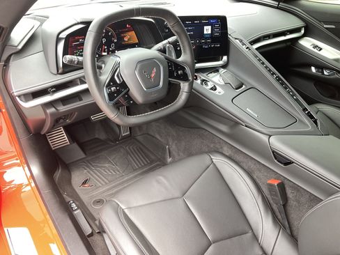 Used 2023 Chevrolet Corvette Stingray Coupe w/ 1LT RWD image 10