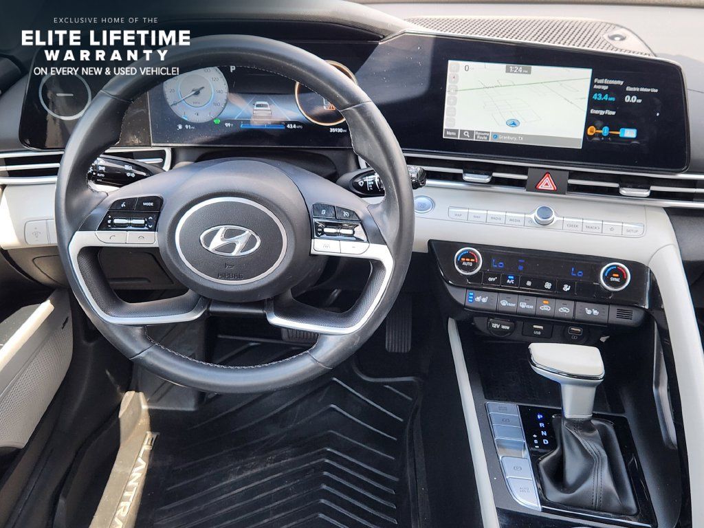Used 2023 Hyundai Elantra Limited FWD image 27
