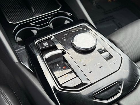 Used 2025 BMW 530i xDrive image 26