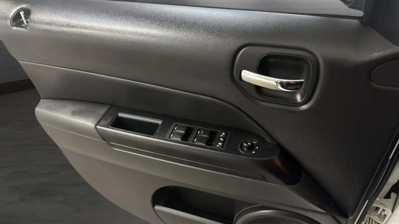 Used 2016 Jeep Patriot Sport w/ Power Value Group FWD image 15
