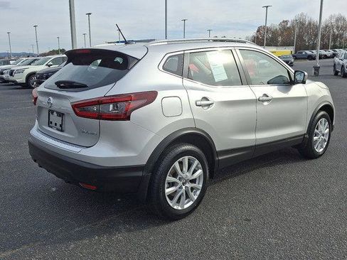 Used 2022 Nissan Rogue Sport SV w/ Technology Package image 4