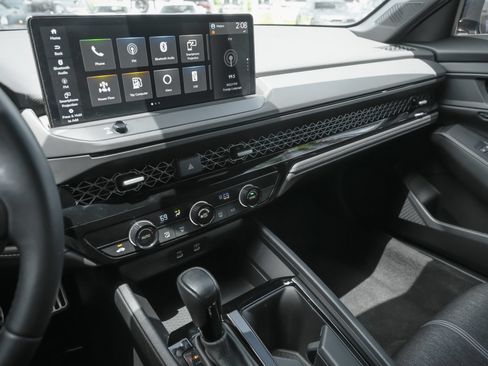 Used 2023 Honda Accord Sport image 10
