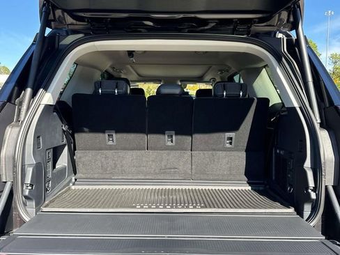 New 2025 Ford Expedition Active image 10