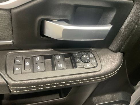 Used 2026 RAM 2500 Big Horn AWD/4WD image 7