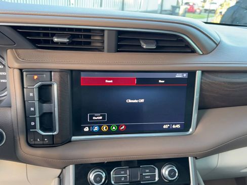 Used 2021 GMC Yukon XL Denali w/ Denali Ultimate Package image 18