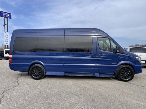Used 2014 Mercedes-Benz Sprinter 2500 image 6