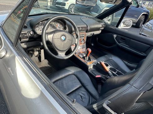 Used 2000 BMW Z3 2.5i image 11