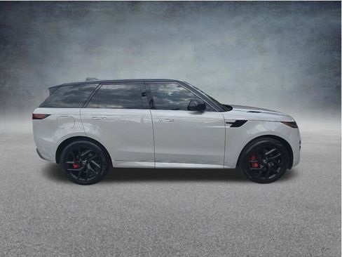 Used 2023 Land Rover Range Rover Sport SE Dynamic AWD/4WD image 4
