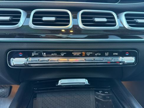 Used 2020 Mercedes-Benz GLE 350 4MATIC image 27